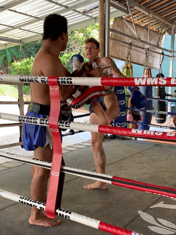 Muay Thai training online sven van hoof